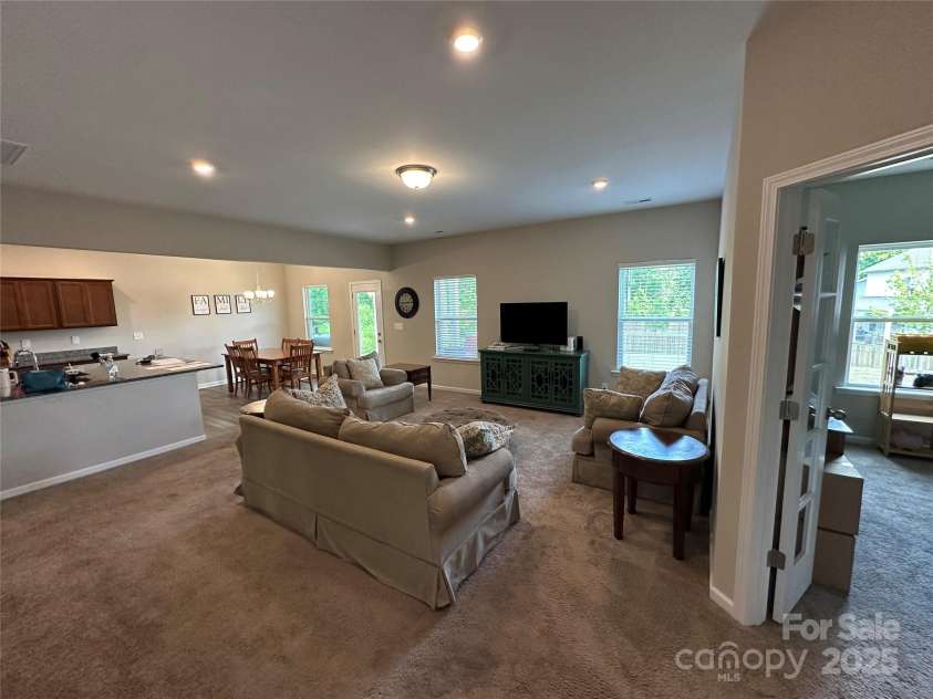 348 Ox Bow Circle, Mount Holly, NC 28120.  MLS# CAR4256386, YatesRealty ID 15794. 