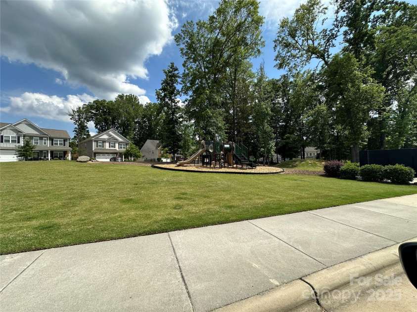 348 Ox Bow Circle, Mount Holly, NC 28120.  MLS# CAR4256386, YatesRealty ID 15794. Neighborhood park