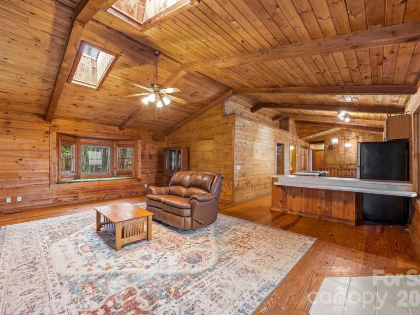 75 Red Oak Lane, Waynesville, NC 28786.  MLS# CAR4326440, YatesRealty ID 15794. 