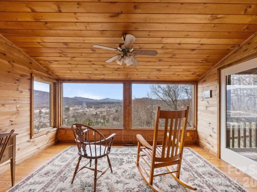 75 Red Oak Lane, Waynesville, NC 28786.  MLS# CAR4326440, YatesRealty ID 15794. 