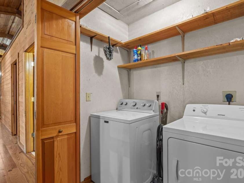 75 Red Oak Lane, Waynesville, NC 28786.  MLS# CAR4326440, YatesRealty ID 15794. 