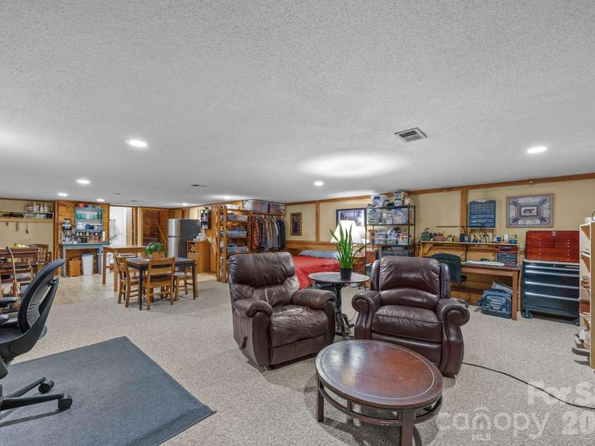 75 Red Oak Lane, Waynesville, NC 28786.  MLS# CAR4326440, YatesRealty ID 15794. 