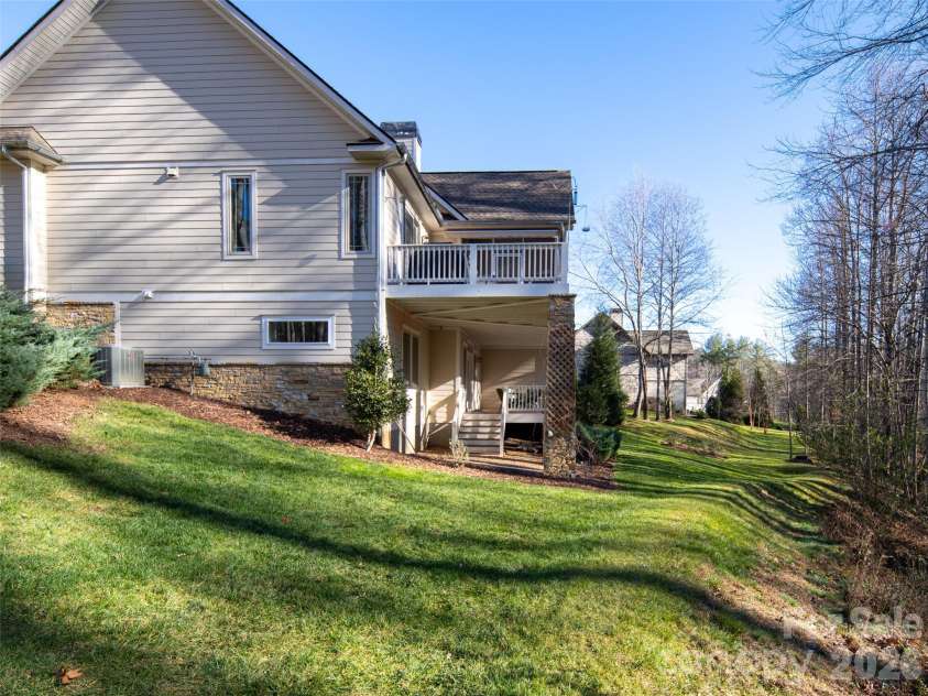 123 Orvis Stone Circle, Biltmore Lake, NC 28715.  MLS# CAR4333443, YatesRealty ID 15795. 