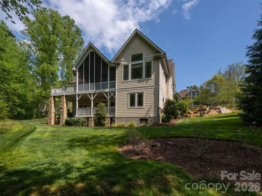 123 Orvis Stone Circle, Biltmore Lake, NC 28715.  MLS# CAR4333443, YatesRealty ID 15795. 