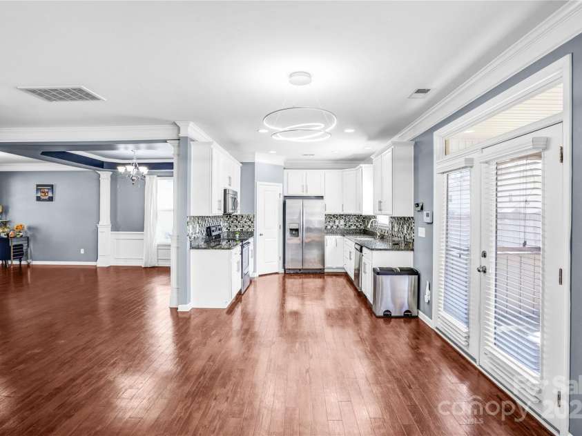 3010 Berry Creek Road, Charlotte, NC 28214.  MLS# CAR4242892, YatesRealty ID 15795. 