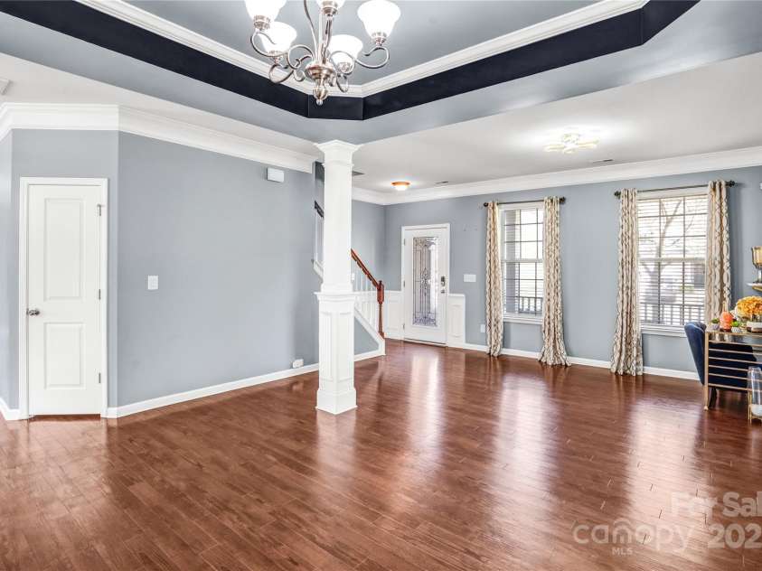 3010 Berry Creek Road, Charlotte, NC 28214.  MLS# CAR4242892, YatesRealty ID 15795. 