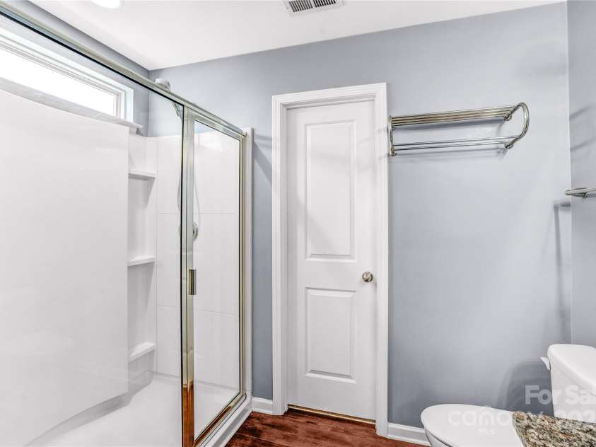 3010 Berry Creek Road, Charlotte, NC 28214.  MLS# CAR4242892, YatesRealty ID 15795. 