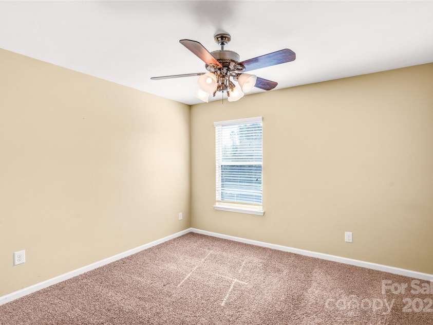 3010 Berry Creek Road, Charlotte, NC 28214.  MLS# CAR4242892, YatesRealty ID 15795. 