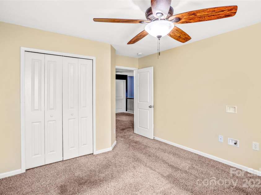 3010 Berry Creek Road, Charlotte, NC 28214.  MLS# CAR4242892, YatesRealty ID 15795. 