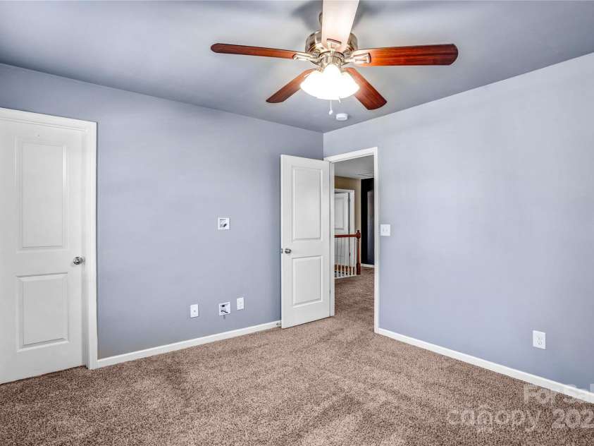 3010 Berry Creek Road, Charlotte, NC 28214.  MLS# CAR4242892, YatesRealty ID 15795. 