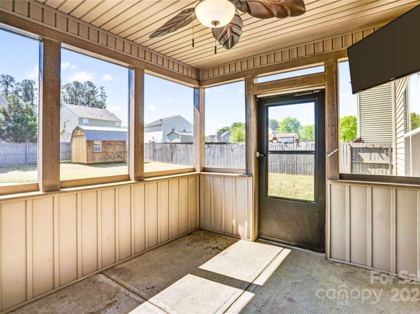 3010 Berry Creek Road, Charlotte, NC 28214.  MLS# CAR4242892, YatesRealty ID 15795. 