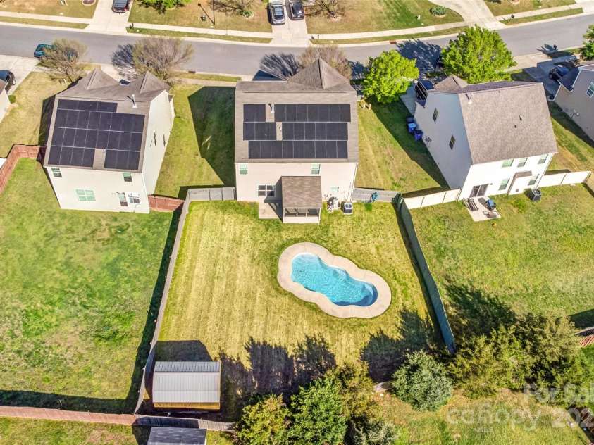 3010 Berry Creek Road, Charlotte, NC 28214.  MLS# CAR4242892, YatesRealty ID 15795. 