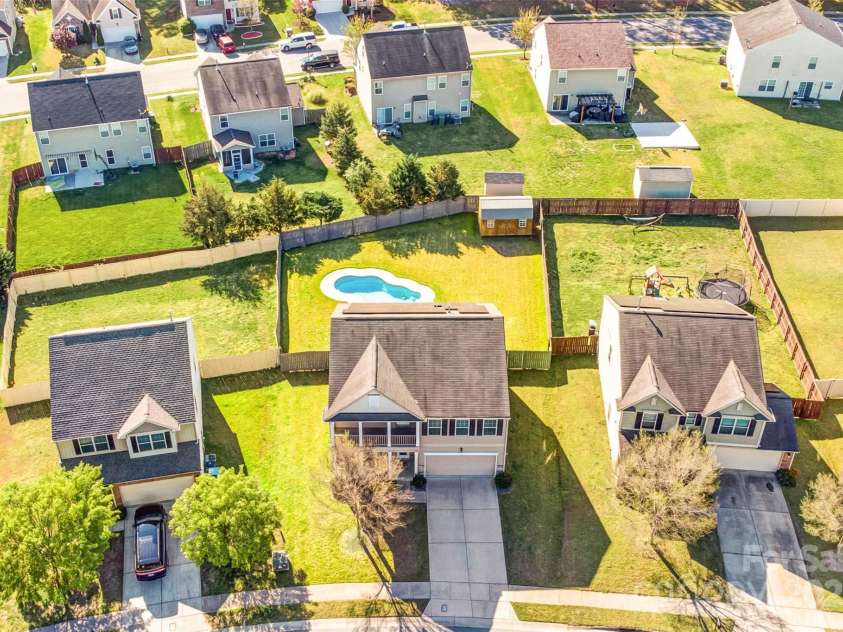 3010 Berry Creek Road, Charlotte, NC 28214.  MLS# CAR4242892, YatesRealty ID 15795. 