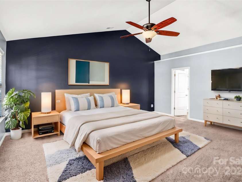 3010 Berry Creek Road, Charlotte, NC 28214.  MLS# CAR4242892, YatesRealty ID 15795. 