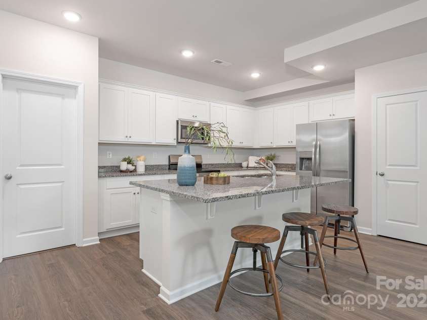 700 Sunset Pointe Drive, Salisbury, NC 28146.  MLS# CAR4240094, YatesRealty ID 15796. 