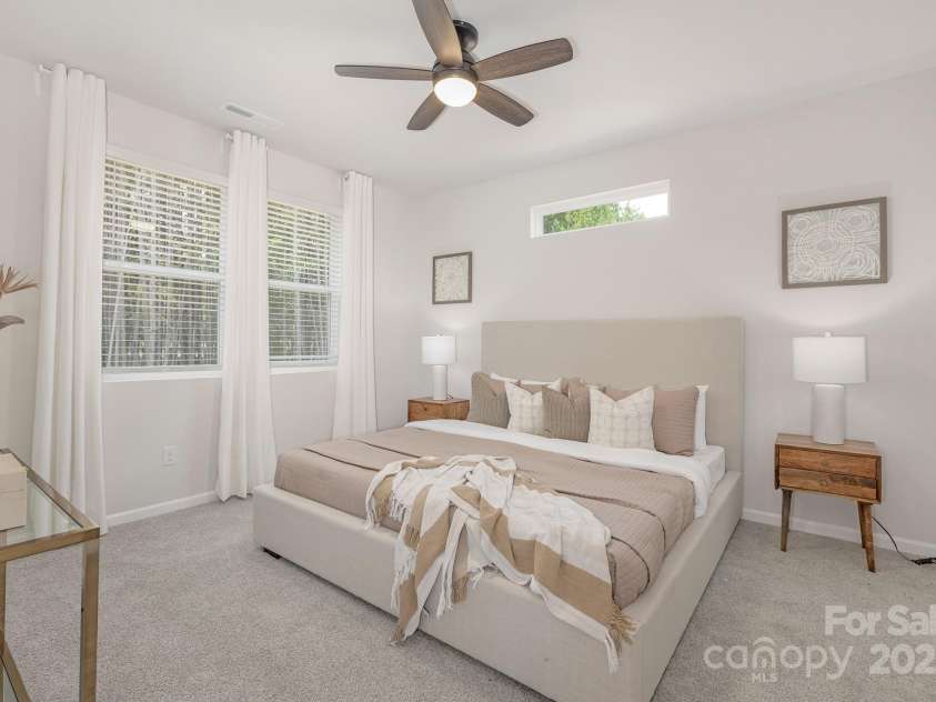 700 Sunset Pointe Drive, Salisbury, NC 28146.  MLS# CAR4240094, YatesRealty ID 15796. 