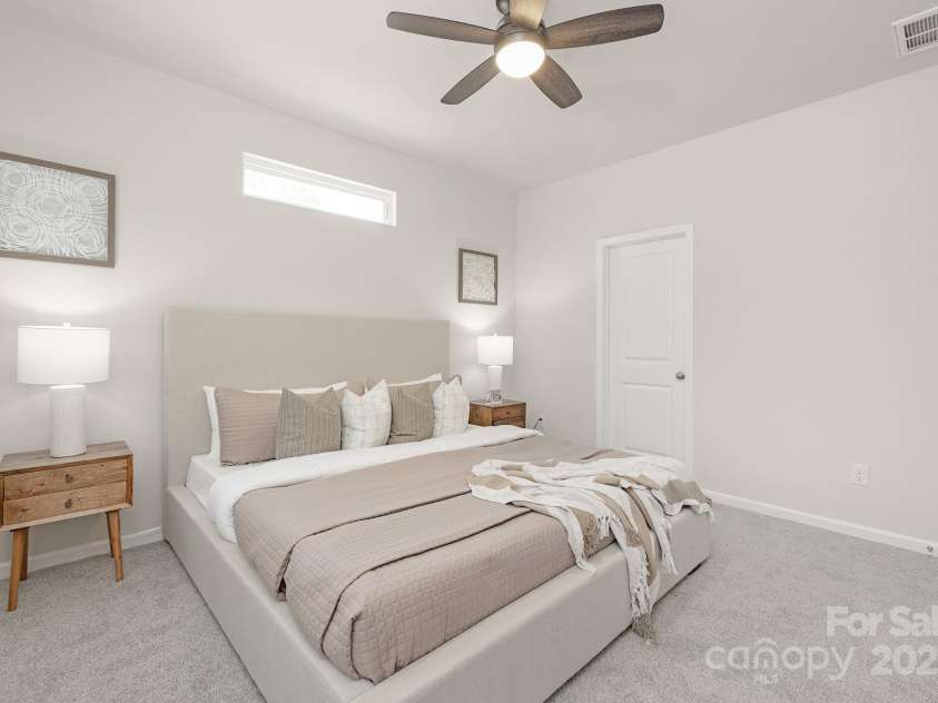 700 Sunset Pointe Drive, Salisbury, NC 28146.  MLS# CAR4240094, YatesRealty ID 15796. 