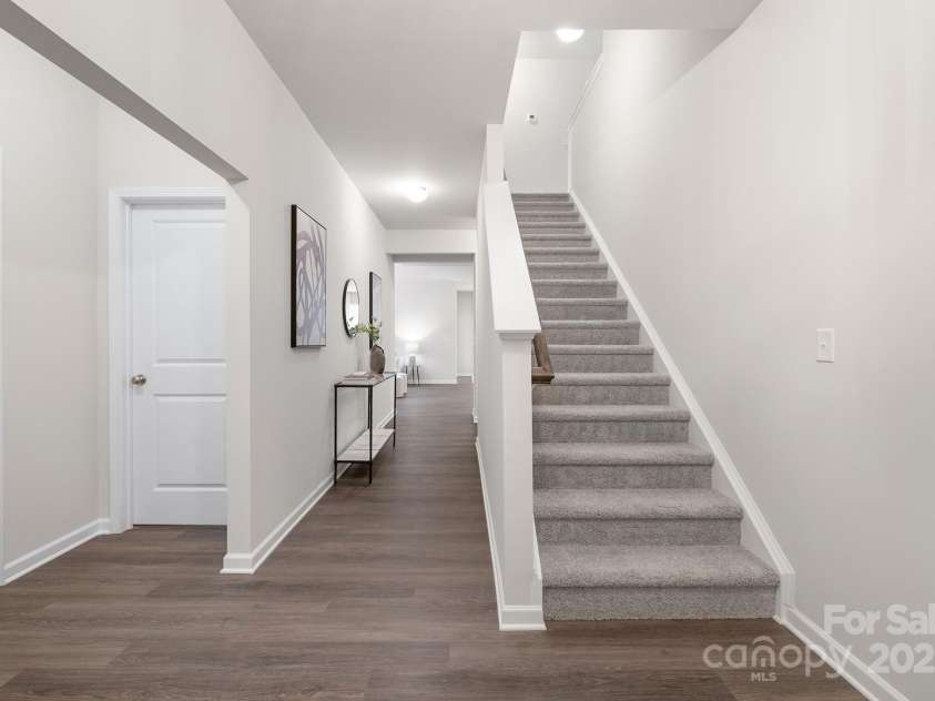 700 Sunset Pointe Drive, Salisbury, NC 28146.  MLS# CAR4240094, YatesRealty ID 15796. 