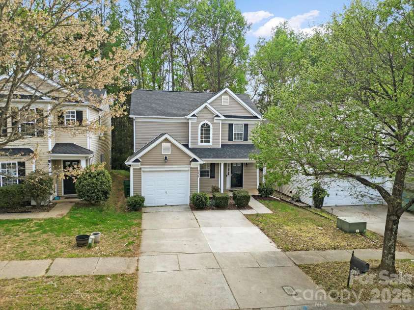 2604 Cochrane Drive, Charlotte, NC 28269.  MLS# CAR4365893, YatesRealty ID 15797. 