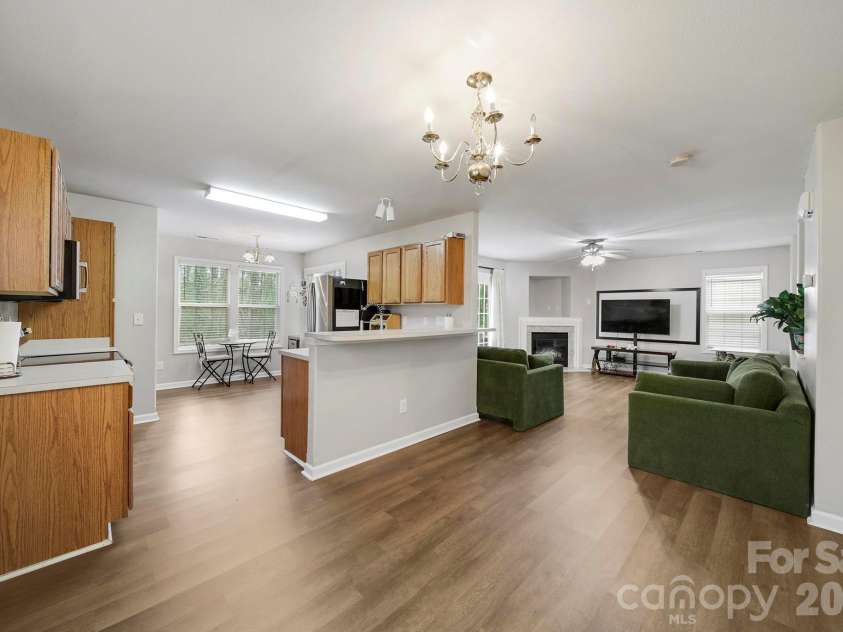 2604 Cochrane Drive, Charlotte, NC 28269.  MLS# CAR4365893, YatesRealty ID 15797. 