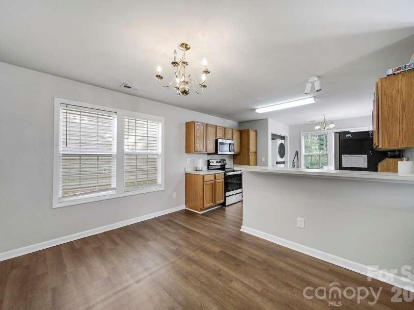 2604 Cochrane Drive, Charlotte, NC 28269.  MLS# CAR4365893, YatesRealty ID 15797. 