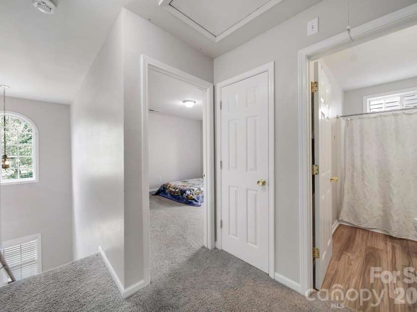 2604 Cochrane Drive, Charlotte, NC 28269.  MLS# CAR4365893, YatesRealty ID 15797. 