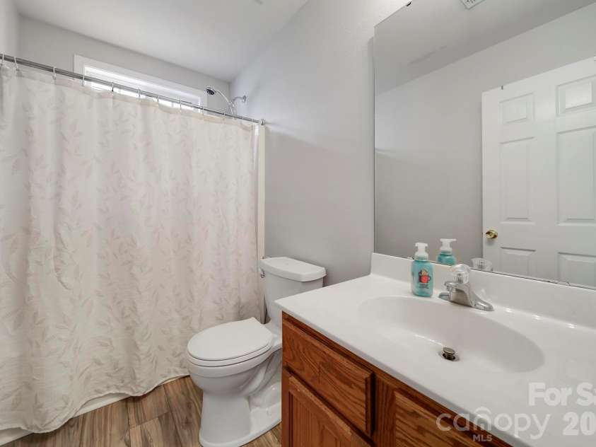 2604 Cochrane Drive, Charlotte, NC 28269.  MLS# CAR4365893, YatesRealty ID 15797. 