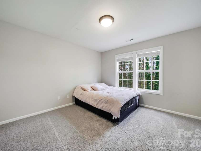 2604 Cochrane Drive, Charlotte, NC 28269.  MLS# CAR4365893, YatesRealty ID 15797. 