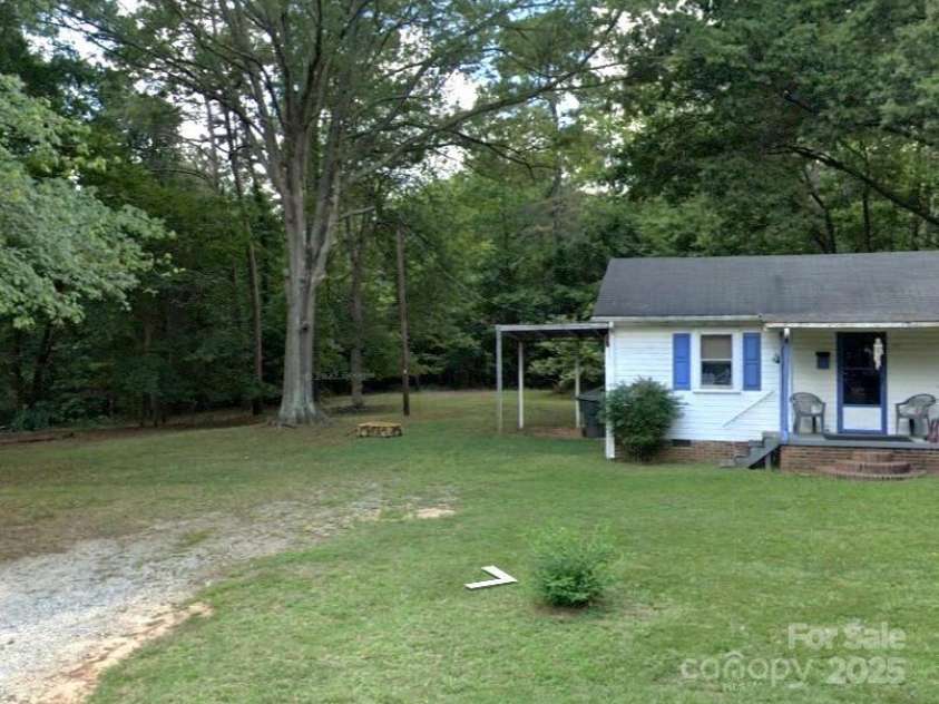 555 Ridge Avenue, Mooresville, NC 28115.  MLS# CAR4259936, YatesRealty ID 15797. 