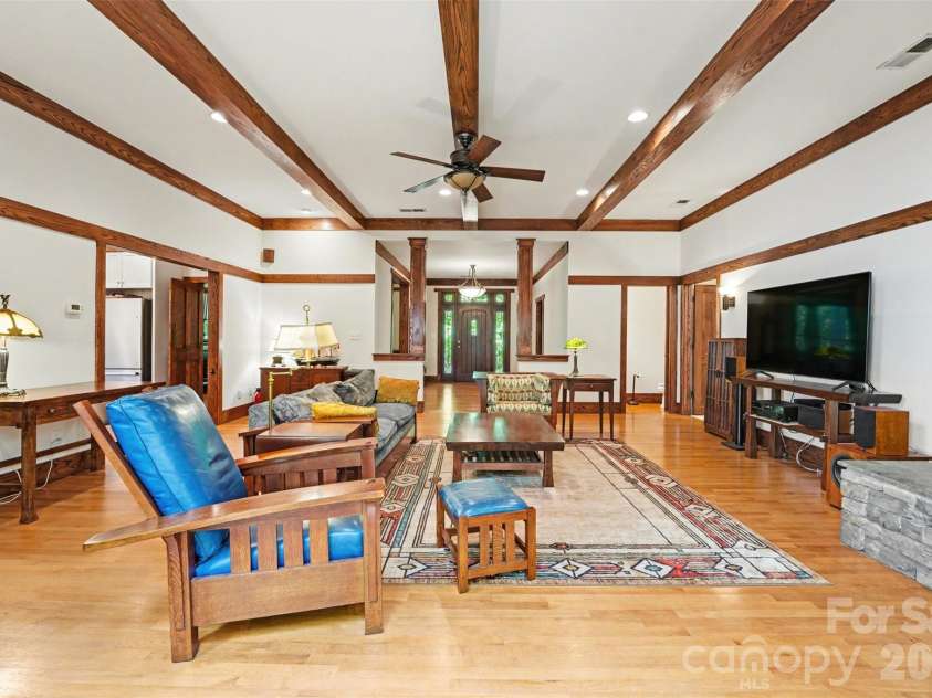 146 Harbor Watch Drive, Statesville, NC 28677.  MLS# CAR4361153, YatesRealty ID 15798. 