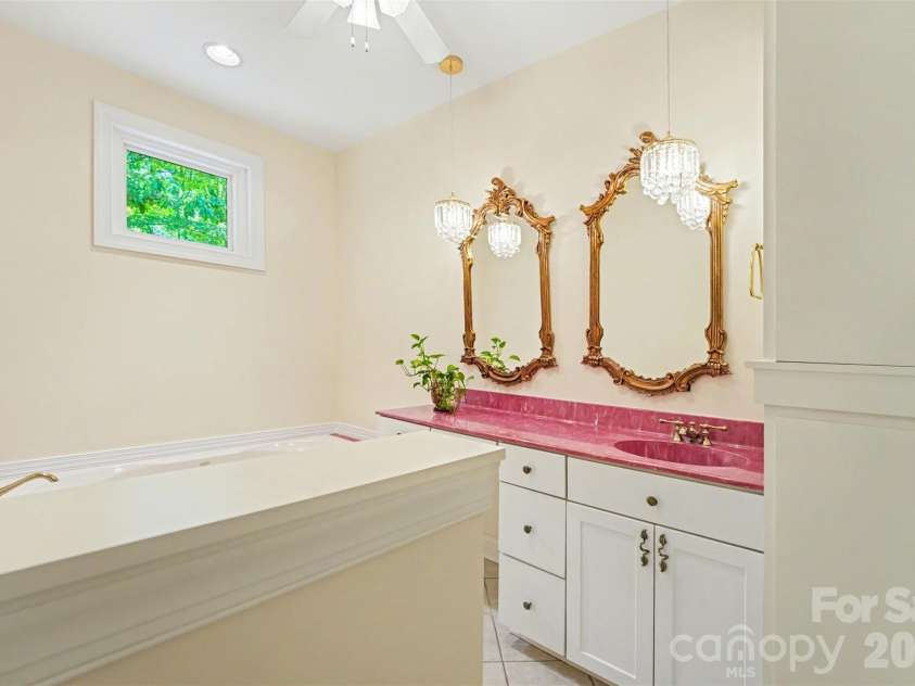 146 Harbor Watch Drive, Statesville, NC 28677.  MLS# CAR4361153, YatesRealty ID 15798. 