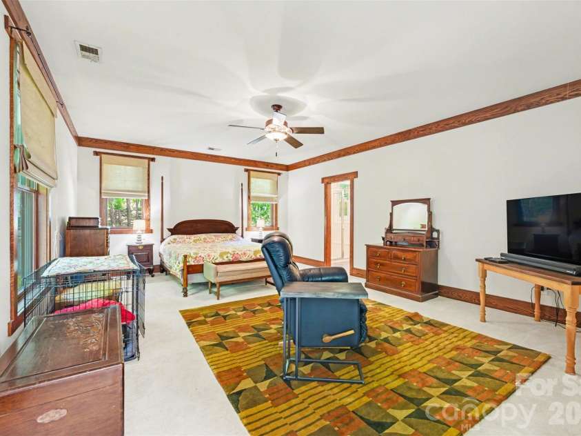 146 Harbor Watch Drive, Statesville, NC 28677.  MLS# CAR4361153, YatesRealty ID 15798. 