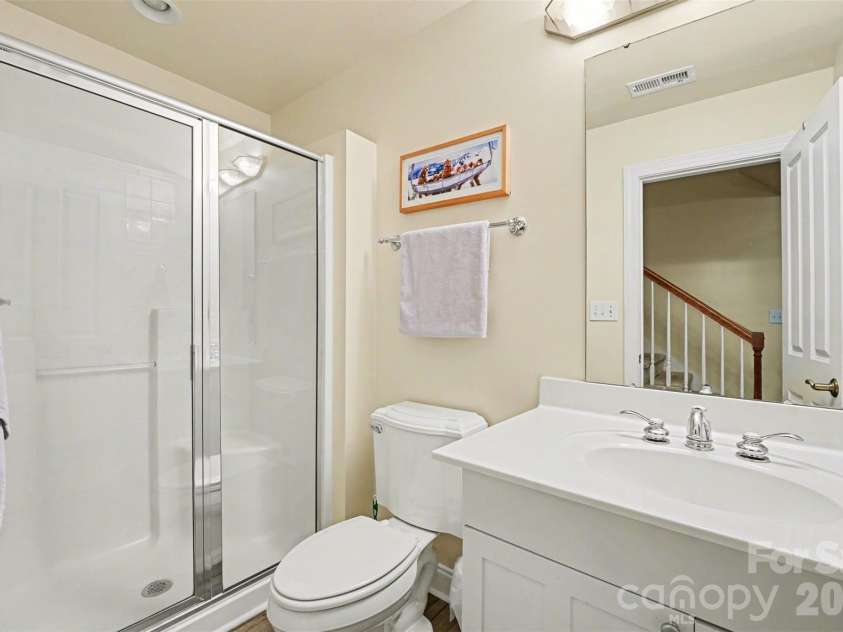 146 Harbor Watch Drive, Statesville, NC 28677.  MLS# CAR4361153, YatesRealty ID 15798. 