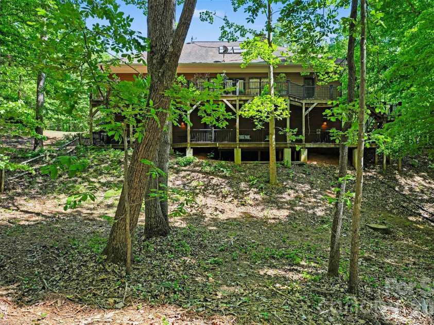 146 Harbor Watch Drive, Statesville, NC 28677.  MLS# CAR4361153, YatesRealty ID 15798. 