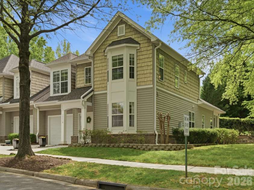 18810 Cloverstone Circle, Cornelius, NC 28031.  MLS# CAR4365042, YatesRealty ID 15799. 