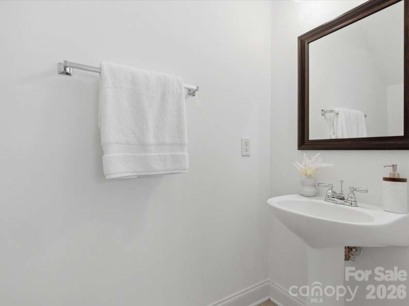 18810 Cloverstone Circle, Cornelius, NC 28031.  MLS# CAR4365042, YatesRealty ID 15799. 