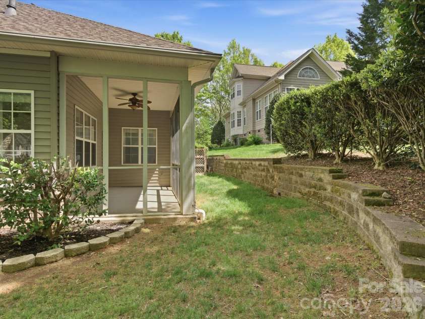 18810 Cloverstone Circle, Cornelius, NC 28031.  MLS# CAR4365042, YatesRealty ID 15799. 