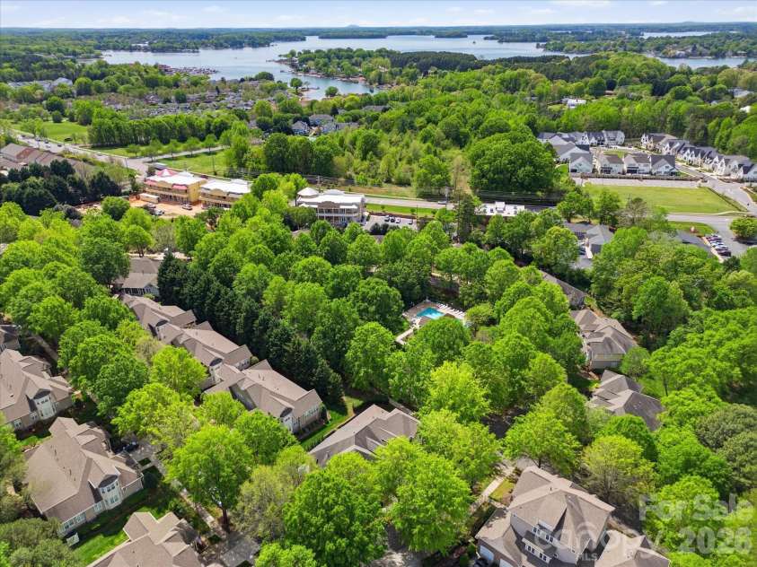 18810 Cloverstone Circle, Cornelius, NC 28031.  MLS# CAR4365042, YatesRealty ID 15799. 