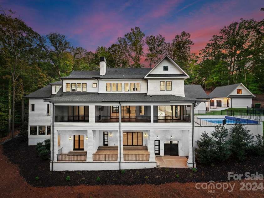 13702 Sage Thrasher Lane, Charlotte, NC 28278.  MLS# CAR4191491, YatesRealty ID 158. 