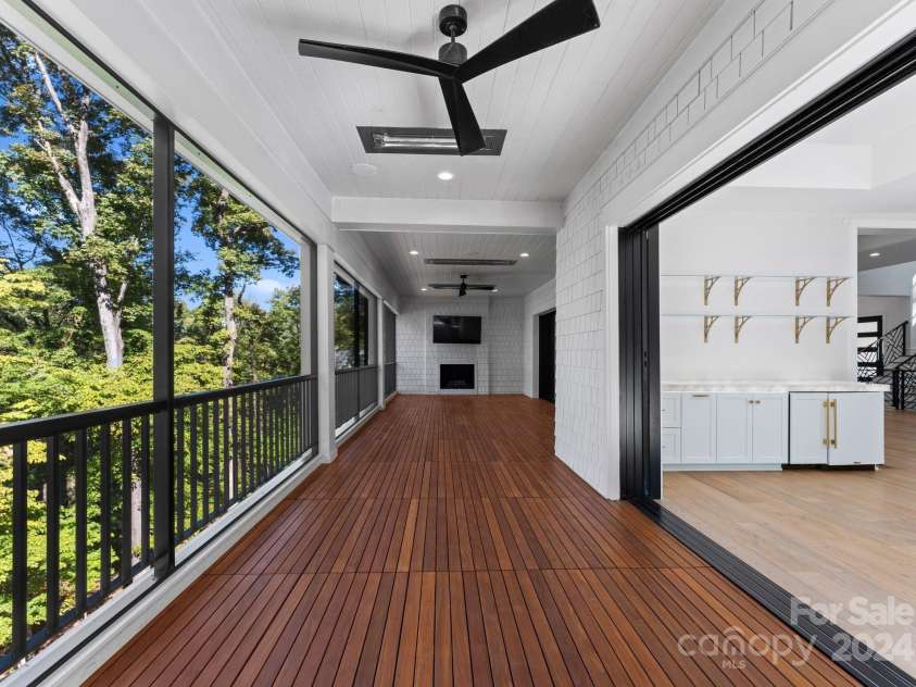 13702 Sage Thrasher Lane, Charlotte, NC 28278.  MLS# CAR4191491, YatesRealty ID 158. 