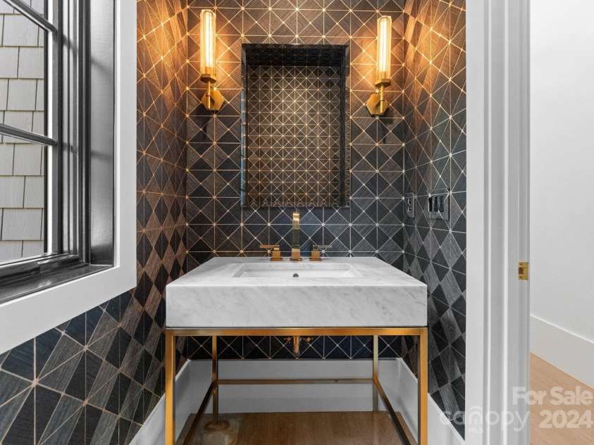 13702 Sage Thrasher Lane, Charlotte, NC 28278.  MLS# CAR4191491, YatesRealty ID 158. 