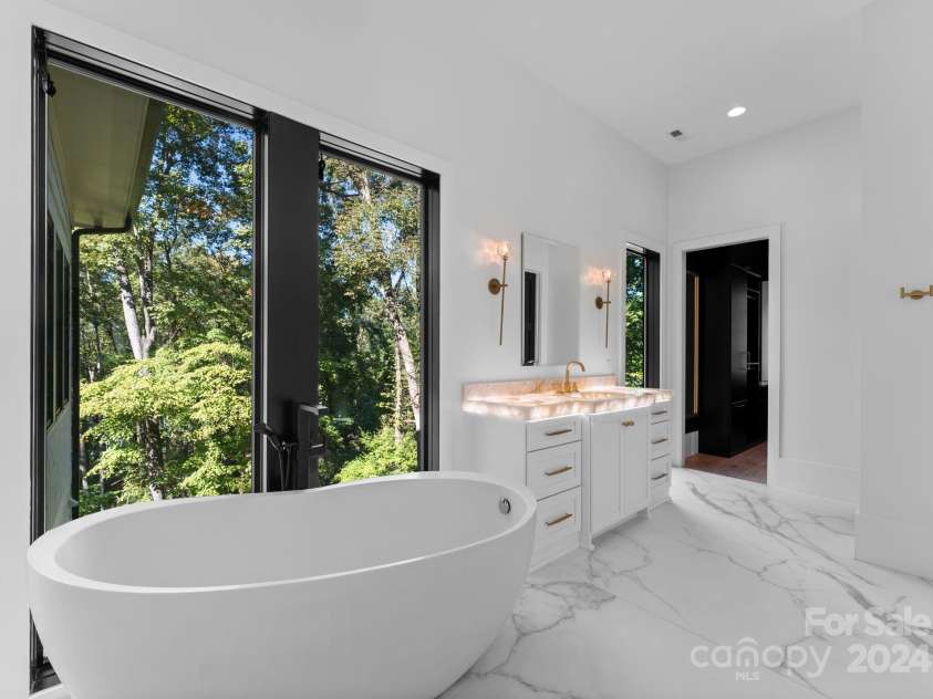 13702 Sage Thrasher Lane, Charlotte, NC 28278.  MLS# CAR4191491, YatesRealty ID 158. 