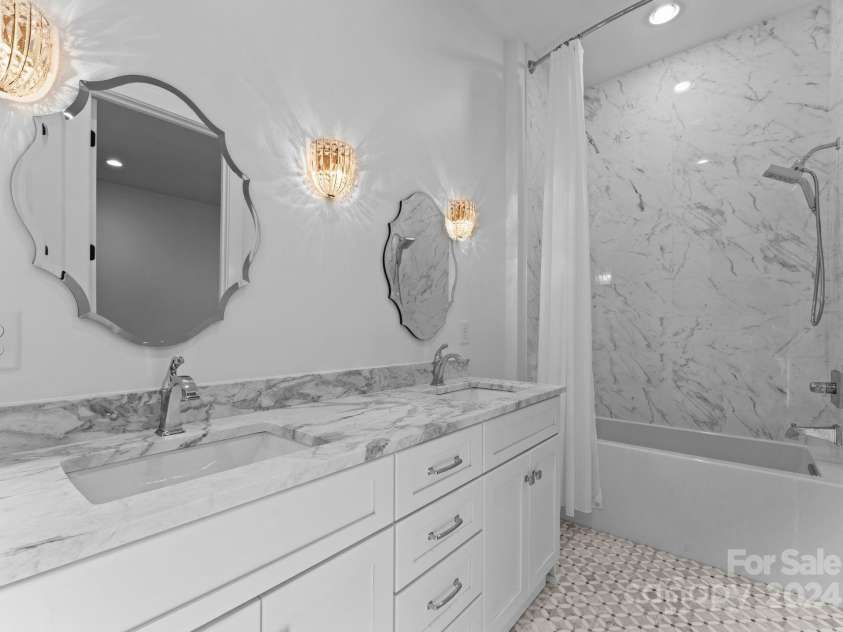 13702 Sage Thrasher Lane, Charlotte, NC 28278.  MLS# CAR4191491, YatesRealty ID 158. 