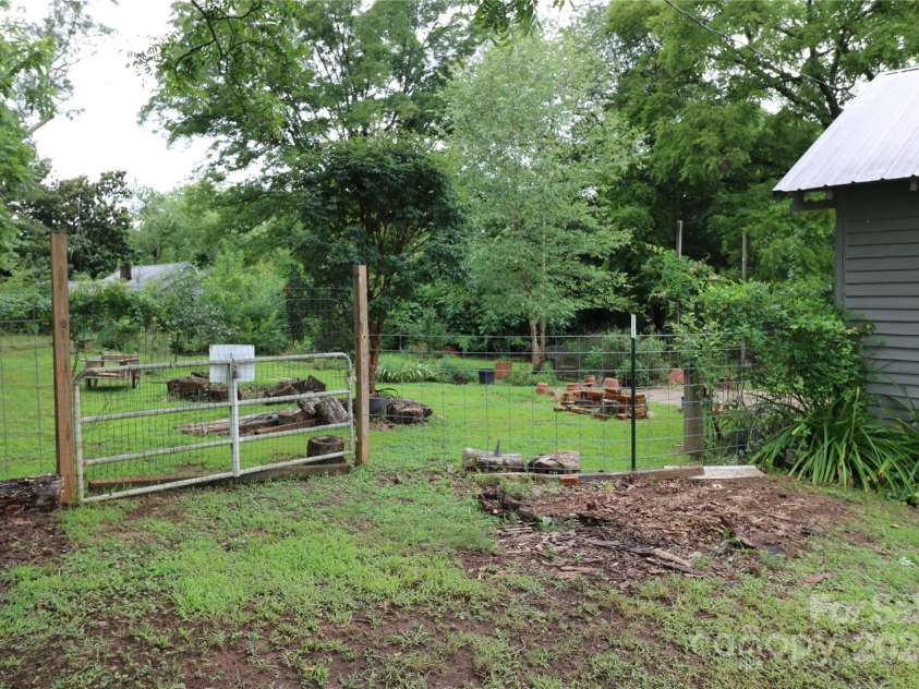 189 Alabama Street, Spindale, NC 28160.  MLS# CAR4165161, YatesRealty ID 158. 