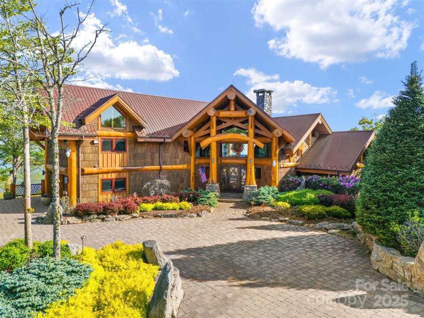 2910 Eagles Nest Trail, Banner Elk, NC 28604.  MLS# CAR4277103, YatesRealty ID 158. 