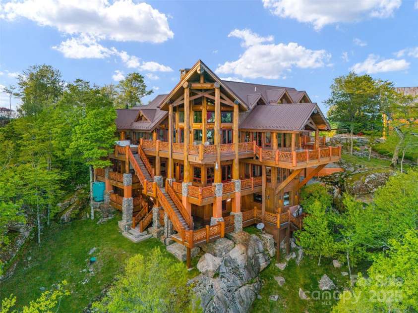 2910 Eagles Nest Trail, Banner Elk, NC 28604.  MLS# CAR4277103, YatesRealty ID 158. 