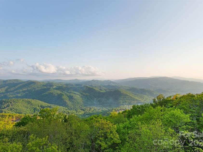2910 Eagles Nest Trail, Banner Elk, NC 28604.  MLS# CAR4277103, YatesRealty ID 158. 