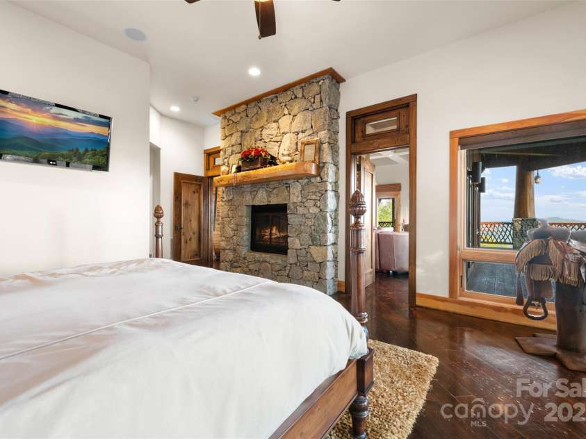 2910 Eagles Nest Trail, Banner Elk, NC 28604.  MLS# CAR4277103, YatesRealty ID 158. 