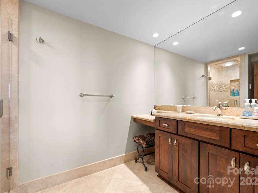 2910 Eagles Nest Trail, Banner Elk, NC 28604.  MLS# CAR4277103, YatesRealty ID 158. 