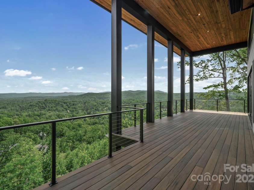 159 Marble Heights Trail, Hendersonville, NC 28791.  MLS# CAR4210966, YatesRealty ID 15800. 